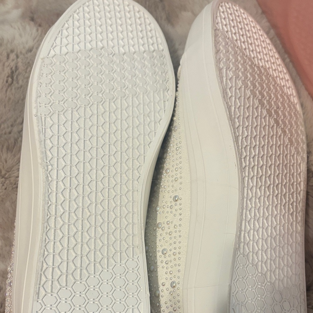 Juicy Couture White Sparkle Sneakers - Picture 4 of 4
